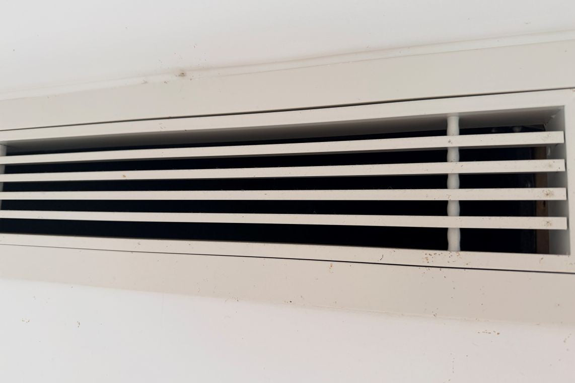 How to clean aircon vents