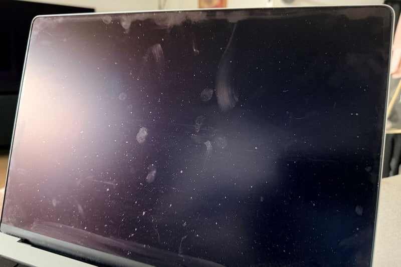 How to clean a laptop screen